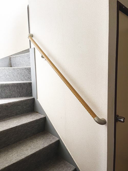 階段斜めて手すり(取付例14)