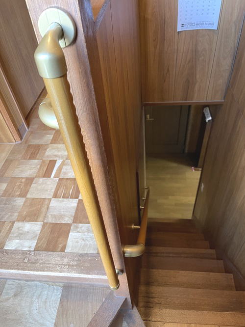 たて・斜め階段手すり(取付例17)